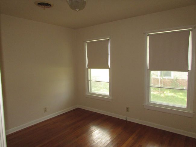 2nd bedroom | Image 12
