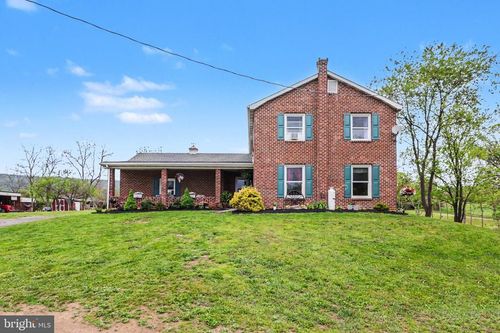 99 Short Ln, Newville, PA, 17241-8735 | Card Image