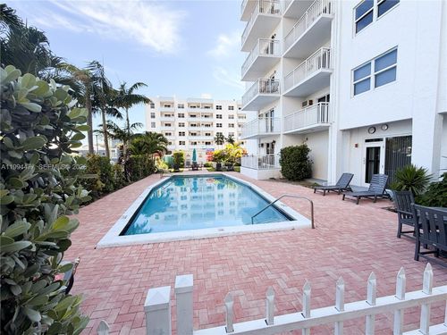 211-200 S Birch Rd, Fort Lauderdale, FL, 33316-1513 | Card Image