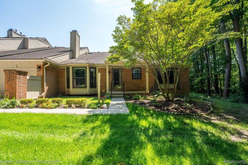 unit-159-7188 Green Farm Road, West Bloomfield Charter Township, MI, 48322 | Card Image