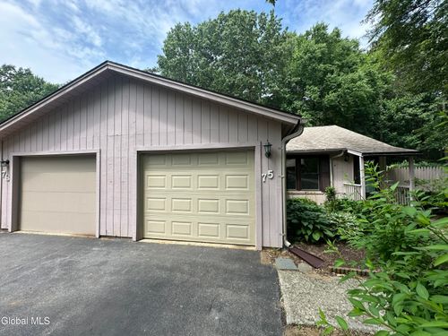75 Arrow Wood Place, Malta, NY, 12020 | Card Image