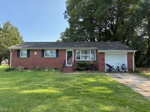 1512 Boxwood Dr, Chesapeake, VA, 23323-5105 | Card Image