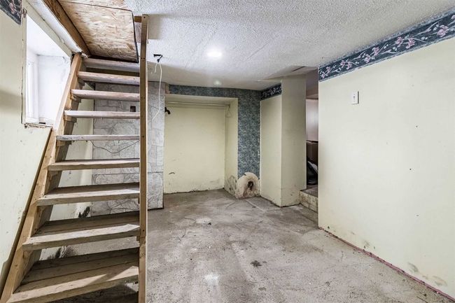 7504 Kipling Ave, House other with 2 bedrooms, 1 bathrooms and 3 parking in Woodbridge ON | Image 32