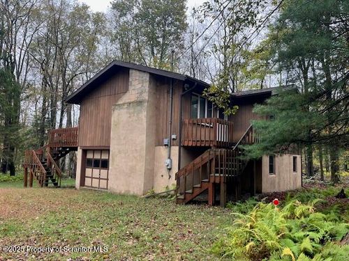 156 Big Bass Dr, Gouldsboro, PA, 18424-8949 | Card Image