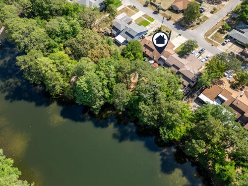 1112 Pin Oak Cir, Niceville, FL, 32578-3706 | Card Image
