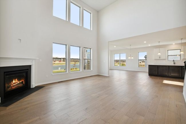 Family Room | Image 16