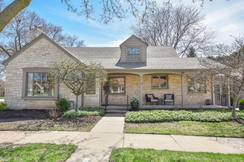 8501 W Clarke St, Wauwatosa, WI, 53226-1927 | Card Image