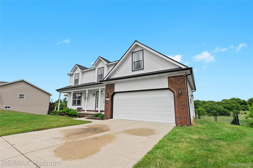 1101 Emerald Forest Ln, Davison, MI, 48423-9027 | Card Image