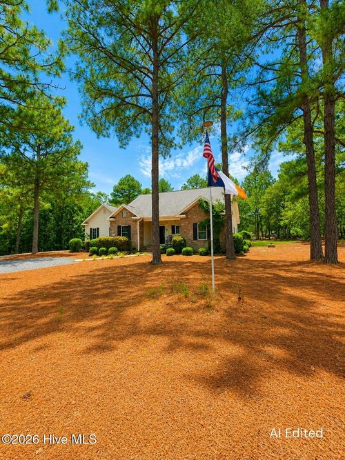 124 Lancashire Ln, West End, NC, 27376 | Card Image