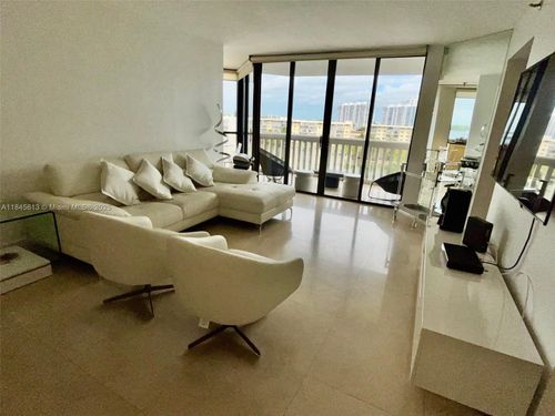 apt-610-1000 E Island Blvd, Aventura, FL, 33160-4938 | Card Image