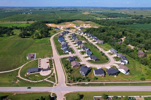 7131 Spring Creek Drive, Bettendorf, IA, 52722 | Card Image