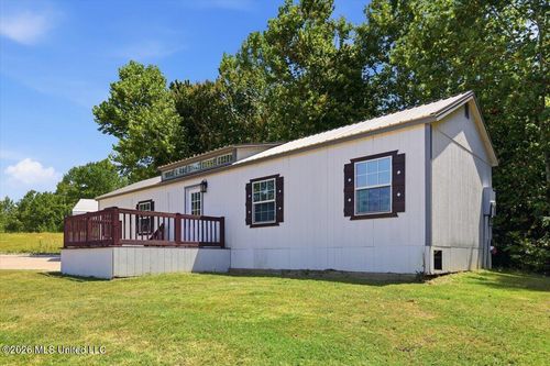 317 Lakeview Dr, Yazoo City, MS, 39194-8518 | Card Image