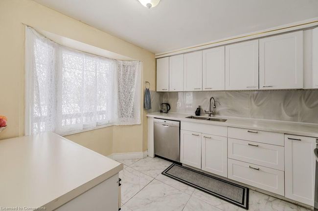17 Folkstone Cres, House other with 3 bedrooms, 2 bathrooms and 2 parking in Kitchener ON | Image 7