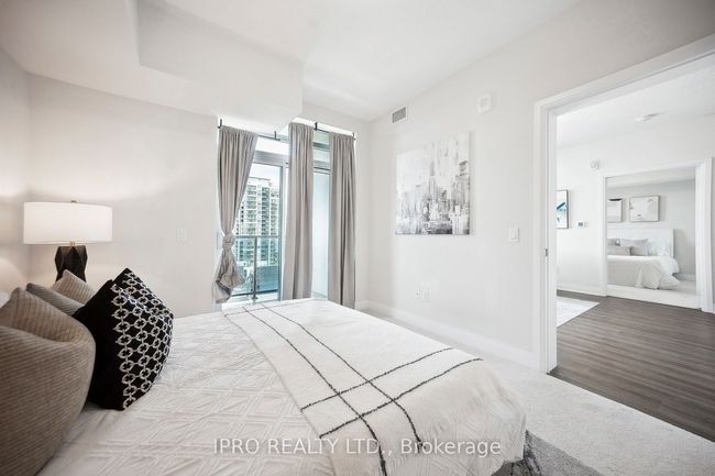 903 - 16 Concord Pl, Condo with 2 bedrooms, 2 bathrooms and 2 parking in Grimsby ON | Image 22