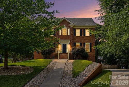 104 Southern Cross Ln, Matthews, NC, 28105-9158 | Card Image