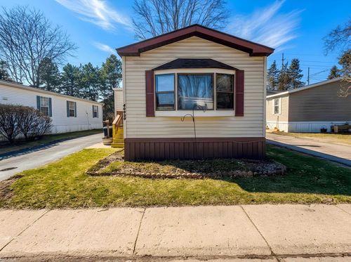 48609 Pineview Drive, Shelby Charter Township, MI, 48317 | Card Image