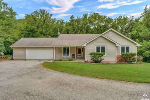 681 N 1495 Rd, Lawrence, KS, 66049-9189 | Card Image