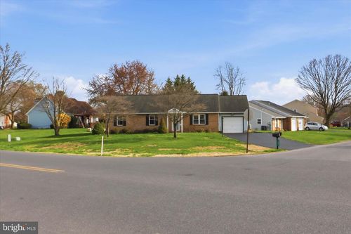 497 Crosswinds Dr, LITITZ, PA, 17543-7806 | Card Image