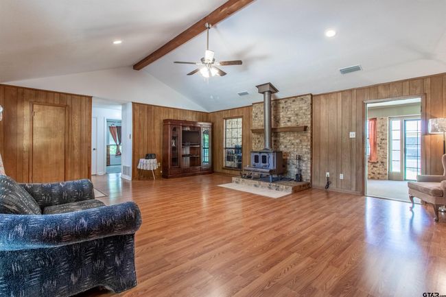 15502 County Road 1227, House other with 4 bedrooms, 2 bathrooms and null parking in Flint TX | Image 7