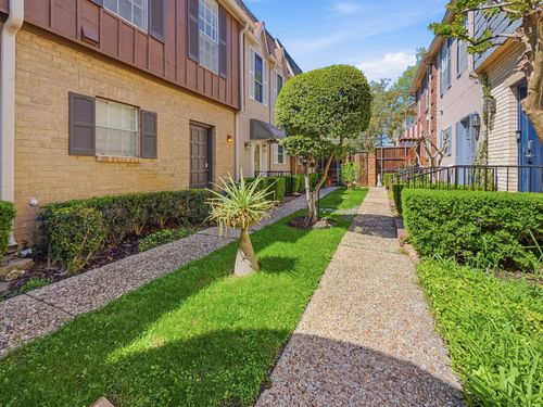 n-2727 Shelby Ave, Dallas, TX, 75219-4118 | Card Image