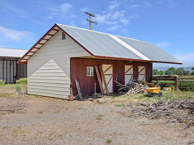 1872 E 1750 S, House other with 4 bedrooms, 3 bathrooms and 2 parking in Gooding ID | Image 16