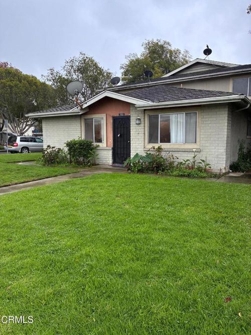 702 W Hemlock St, Port Hueneme, CA, 93041-1229 | Card Image