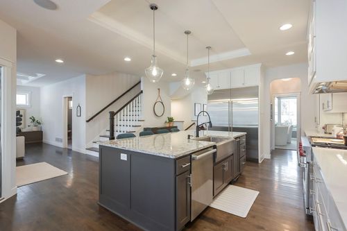 5617 Abbott Ave S, Edina, MN, 55410-2335 | Card Image