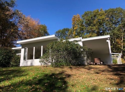 525 Munger Ln, Bethlehem, CT, 06751-1123 | Card Image