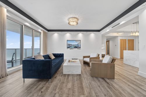 ph14-2301 Collins Ave, Miami Beach, FL, 33139-1601 | Card Image