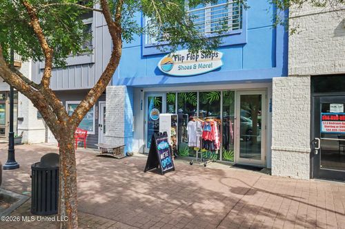 142 Blaize Ave, Bay Saint Louis, MS, 39520-4302 | Card Image