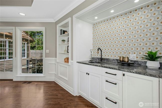 8150 Evergreen Ln, House other with 5 bedrooms, 4 bathrooms and 3 parking in Mercer Island WA | Image 6
