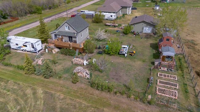 126 3 St, House other with 5 bedrooms, 2 bathrooms and 4 parking in Stirling AB | Image 43