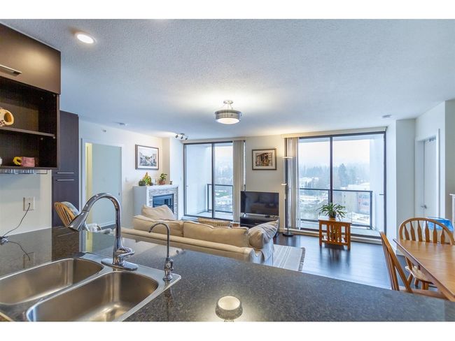 1001 - 2979 Glen Drive, Condo with 2 bedrooms, 2 bathrooms and 2 parking in Coquitlam BC | Image 2