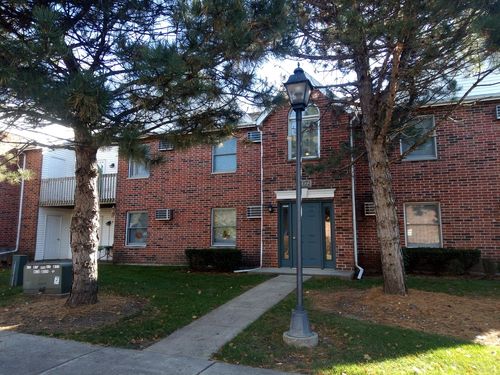 apt-1b-1372 Cunat Ct, Lake In The Hills, IL, 60156-5277 | Card Image