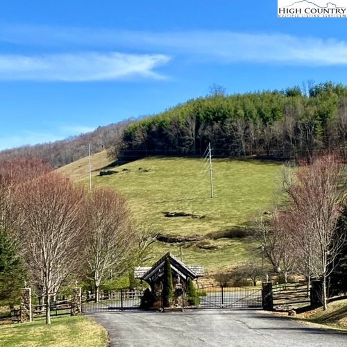 4 Twin Oaks Mountain Blvd, Sparta, NC, 28675 | Card Image