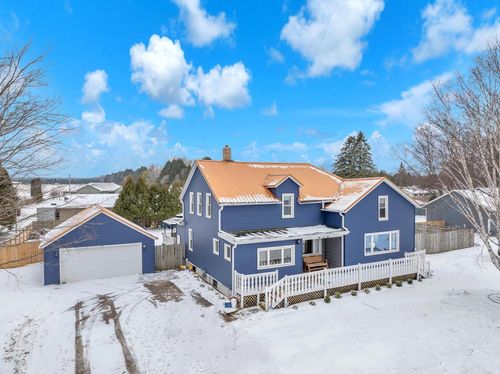 615 E Washington Avenue, Cleveland, WI, 53015 | Card Image