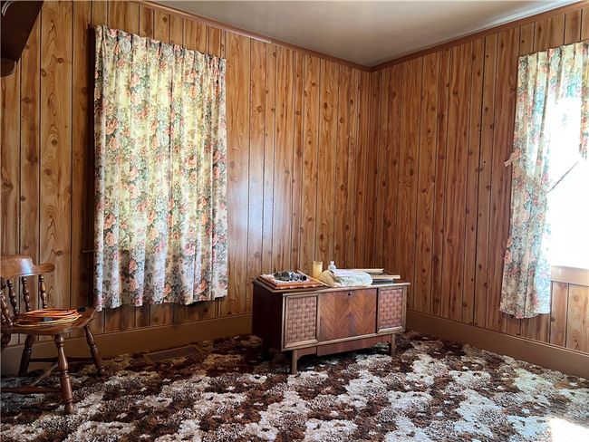 Main level bedroom. | Image 10