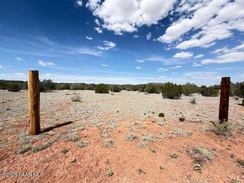 00 W Flor Ln, Seligman, AZ, 86337 | Card Image