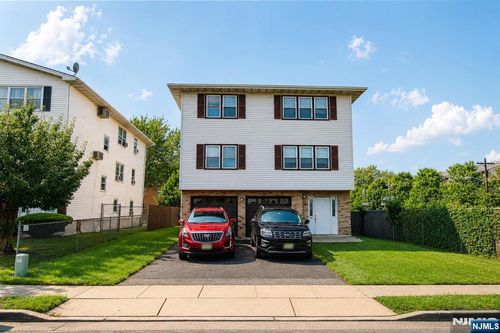 19 Village Pl, Secaucus, NJ, 07094-4031 | Card Image