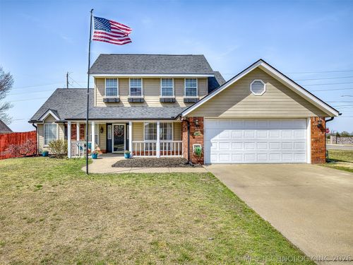 225 Steeper Dr, Bartlesville, OK, 74006-9118 | Card Image