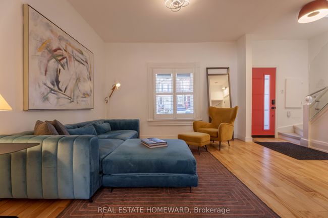 98 Edwin Ave, House attached with 2 bedrooms, 2 bathrooms and 1 parking in Toronto ON | Image 4