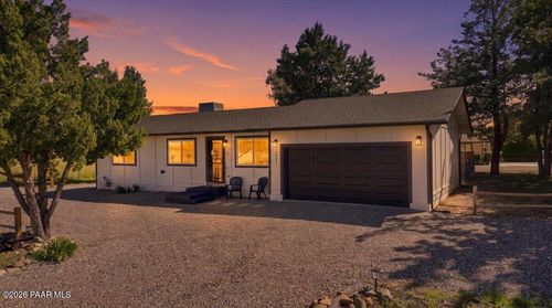 8995 E Sommer Dr, Prescott Valley, AZ, 86314-8329 | Card Image