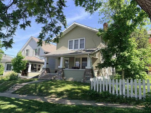 272 E Union St, RICHLAND CENTER, WI, 53581-2215 | Card Image