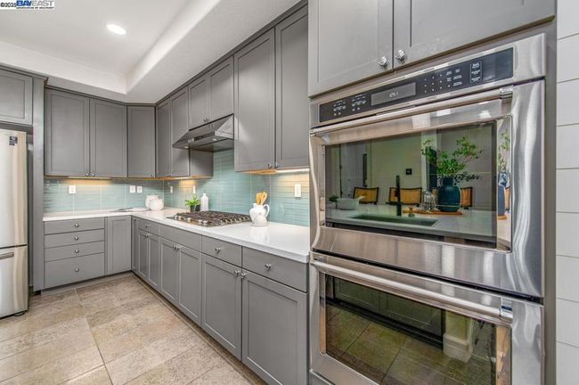 7018 Stags Leap Ln, Condo with 2 bedrooms, 3 bathrooms and 2 parking in Dublin CA | Image 11