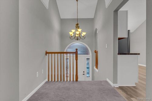 23676 Lori Dr, Brownstown Twp, MI, 48134-9193 | Card Image