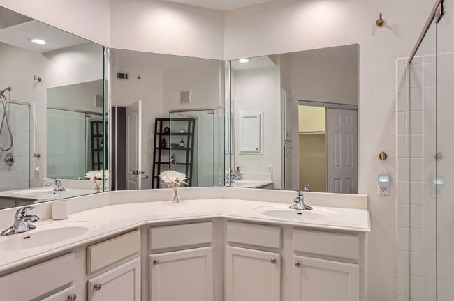 UNIT-625 - 9525 N Capital Of Texas Hwy, Condo with 2 bedrooms, 2 bathrooms and 2 parking in Austin TX | Image 13