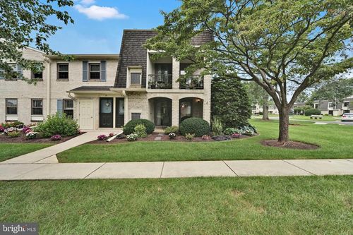 36 Valleybrook Dr, Lancaster, PA, 17601-4617 | Card Image