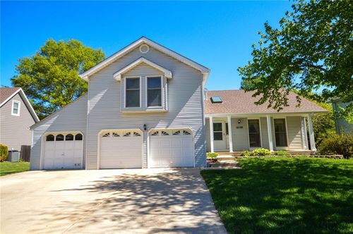 16100 W 147th Ter, Olathe, KS, 66062-4708 | Card Image