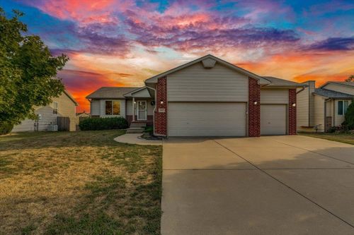 2407 E Kite St, Wichita, KS, 67219-3045 | Card Image