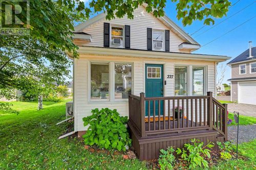 227 Borden Ave, House with 3 bedrooms, 2 bathrooms and null parking in Borden Carleton PE | Card Image